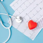 Een cardioloog heeft 7 dingen opgenoemd die je nooit 's avonds moet doen een-cardioloog-heeft-7-dingen-opgenoemd-die-je-nooit-s.webp.webp