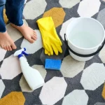 Het tapijt werd 30 minuten met een goedkoop product bestrooid zonder het van de vloer te verwijderen: zo goed als nieuw. het-tapijt-werd-30-minuten-met-een-goedkoop-product-bestrooid.webp.webp