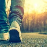 Wat gebeurt er als je elke dag 20 minuten wandelt: trainers noemen 5 gezondheidsvoordelen wat-gebeurt-er-als-je-elke-dag-20-minuten-wandelt.webp.webp